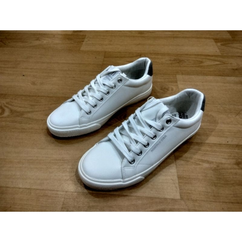 Sepatu Sneaker Wanita Bata North Star Terbaru Bahan Sintetis Awet Warna Putih