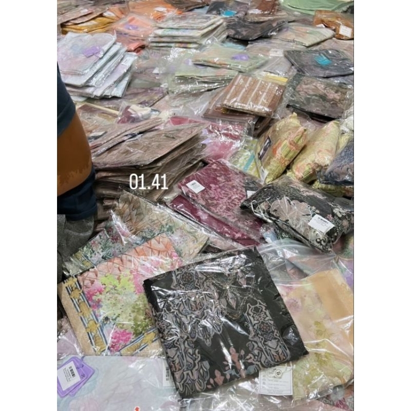 BUTTONSCARVES AS IS WAREHOUSE SALE