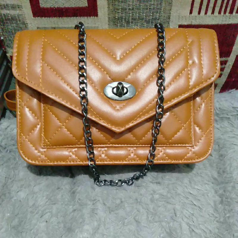TAS selempang coklat rantai