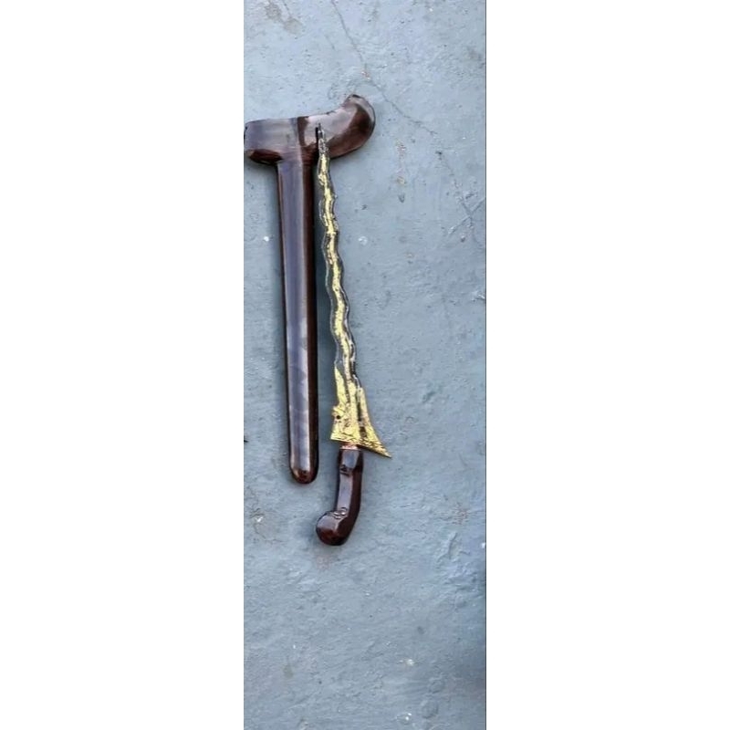 KERIS NAGA SOSRO KINATAH