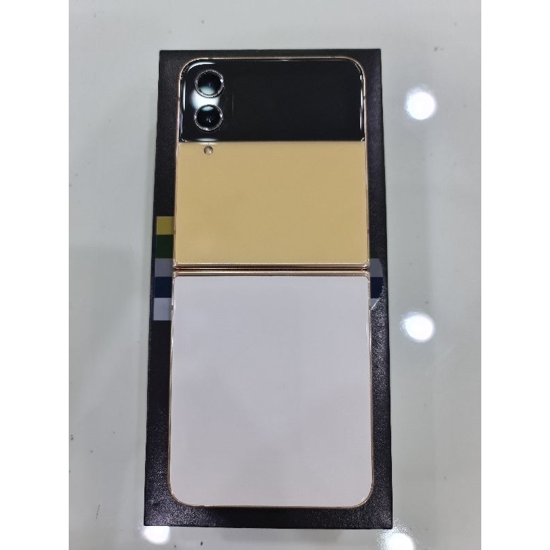 Samsung Galaxy Z Flip4 5G 256gb Bespoke Second Mulus Grs Resmi SEIN