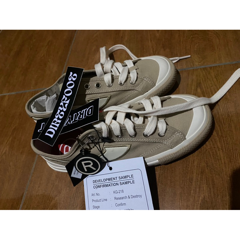 SEPATU COMPASS PROTO LITE