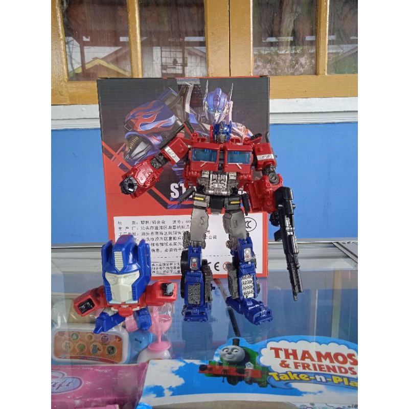 Optimus Prime Studio Series BMB
