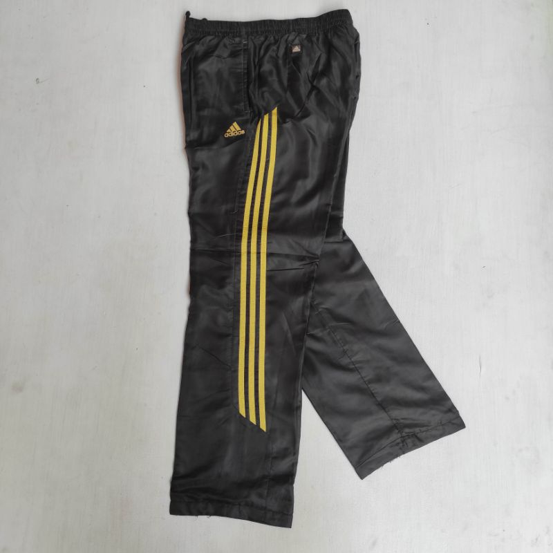 Celana Training Pria Adidas Training Pants size 30-32