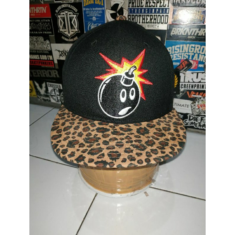 The hundreds new era tiger