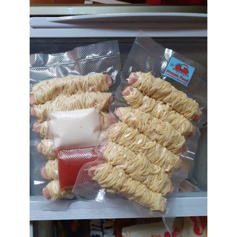 

sosis gulung mie frozen