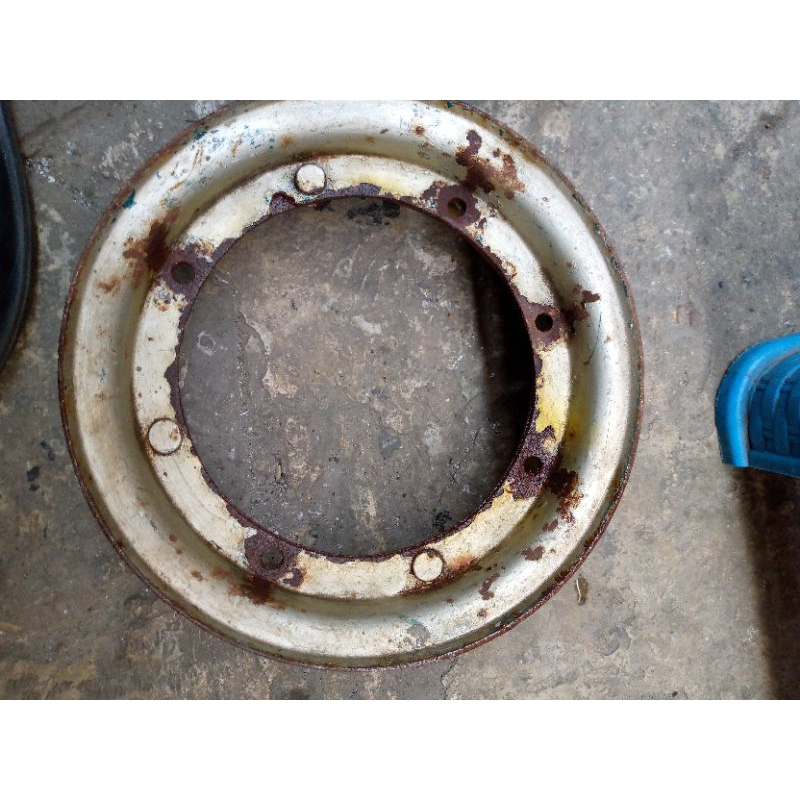 velg vespa ring 8