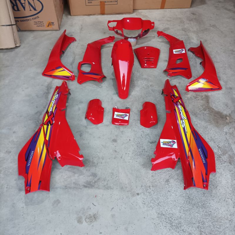 body full set halus supra x supra lama tahun 2002-2004 warna merah