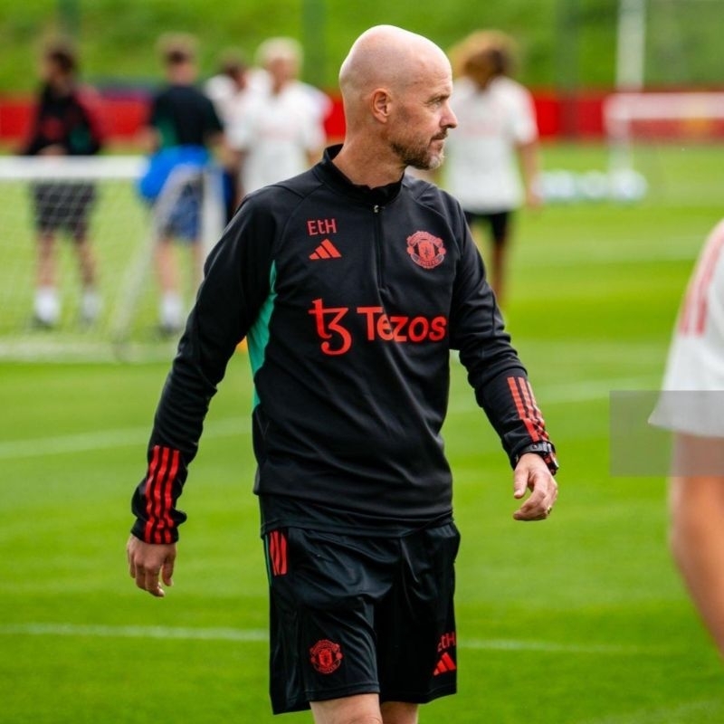 MIDLAYER MUN PREMATCH BLACK TRACKTOP BOLA K06