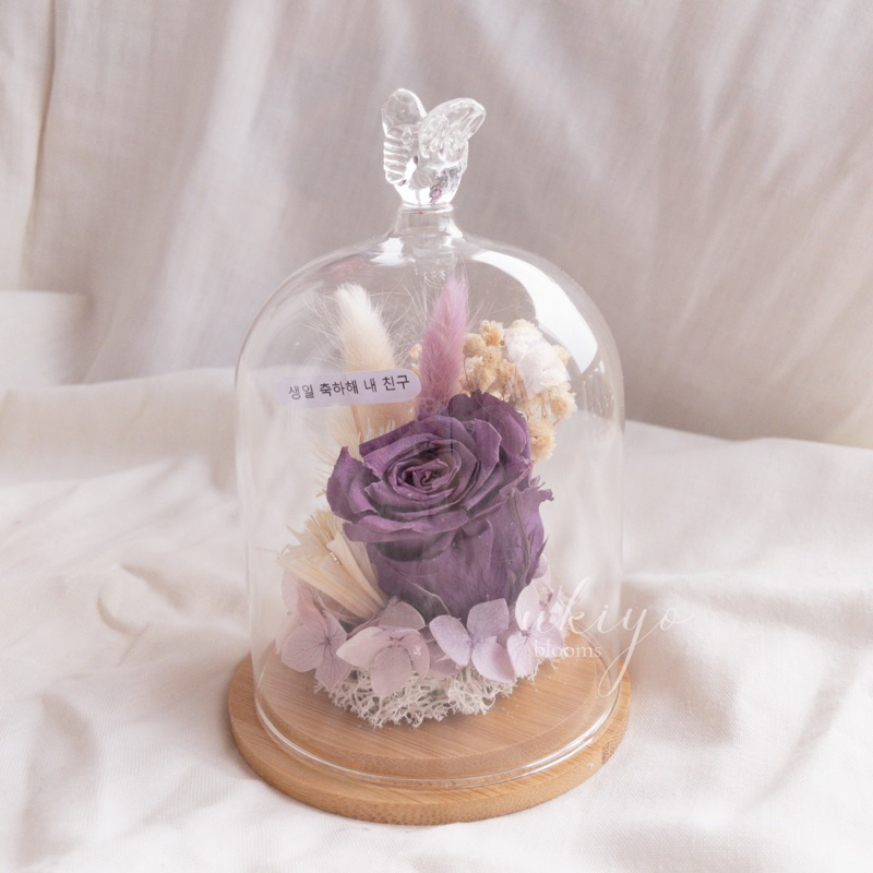 Rose's Glass Dome - 9x11 cm