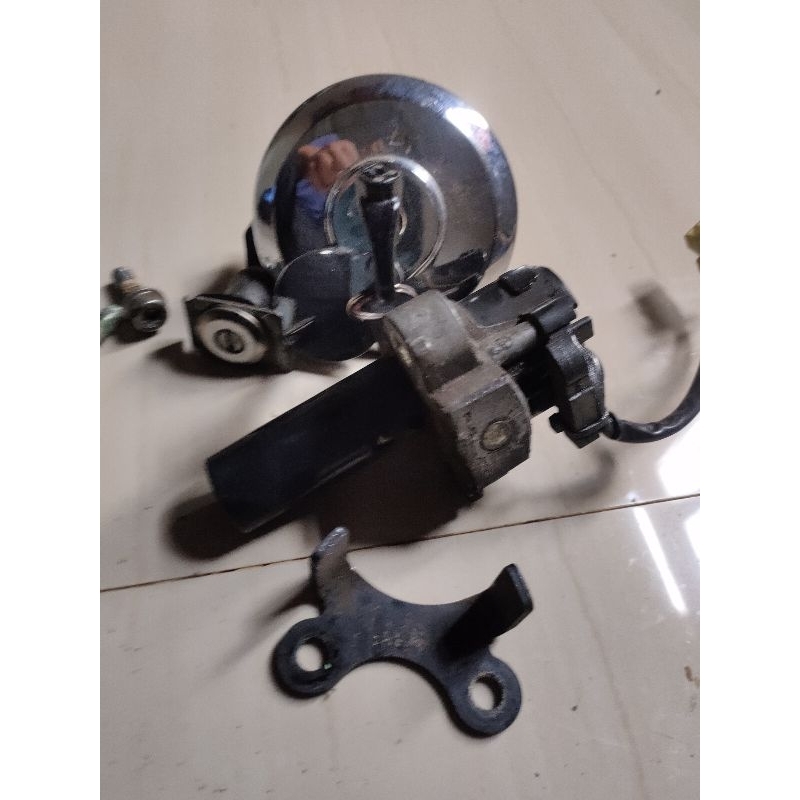 Kunci Kontak set old cb 150 r