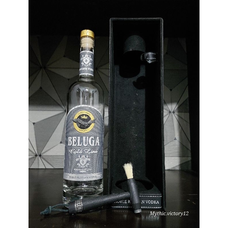 Botol bekas miras Vodka Beluga + Box