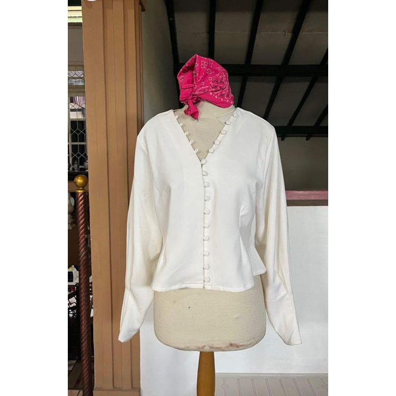 (PRELOVED) Eesome - White Top