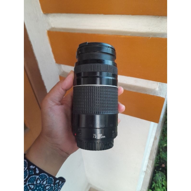 lensa tele canon 70-300 mm