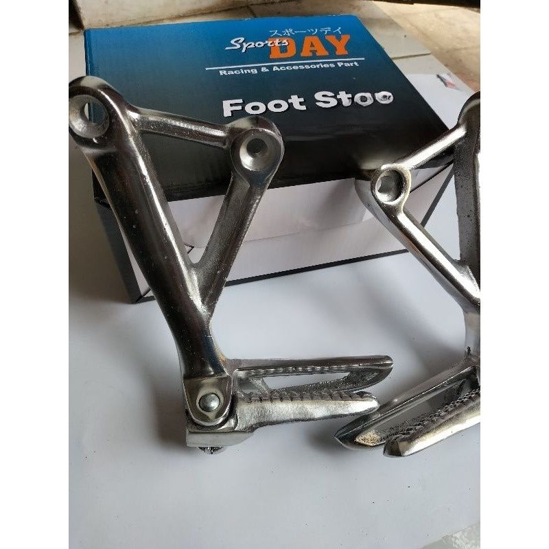 FOOT STEP CBR K15 FOOTSTEP CBR K15 LED FOOTSTEP CB LED FOOTSTEP CB LOKAL PIJAKAN KAKI CBR K15 LED