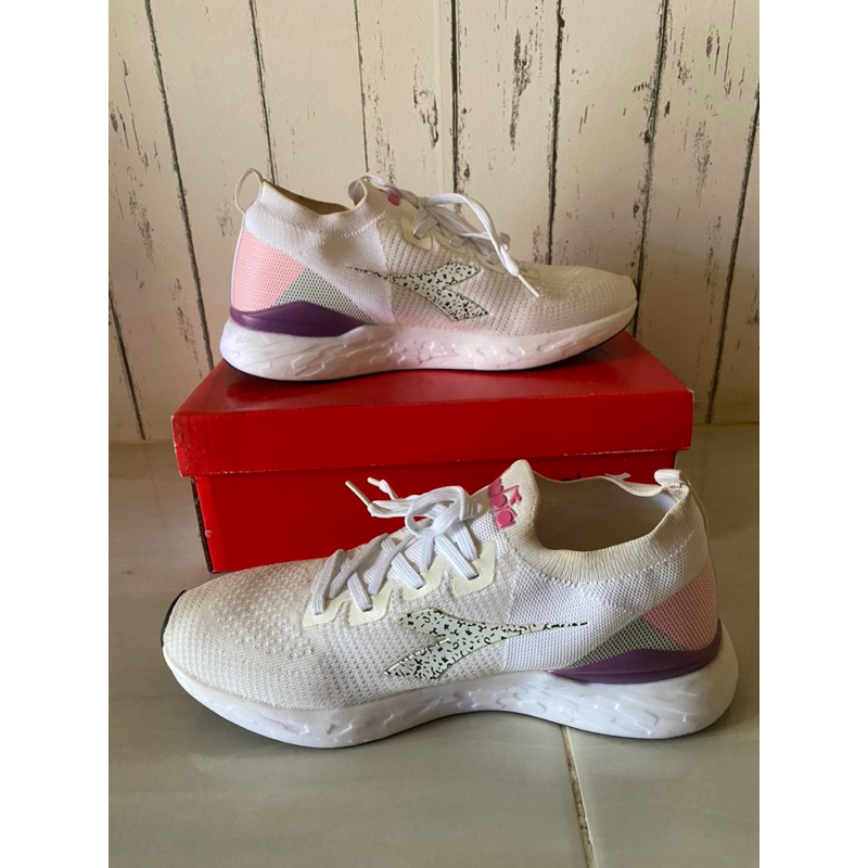 Sepatu Diadora Original Wanita - Currado (Size 40)