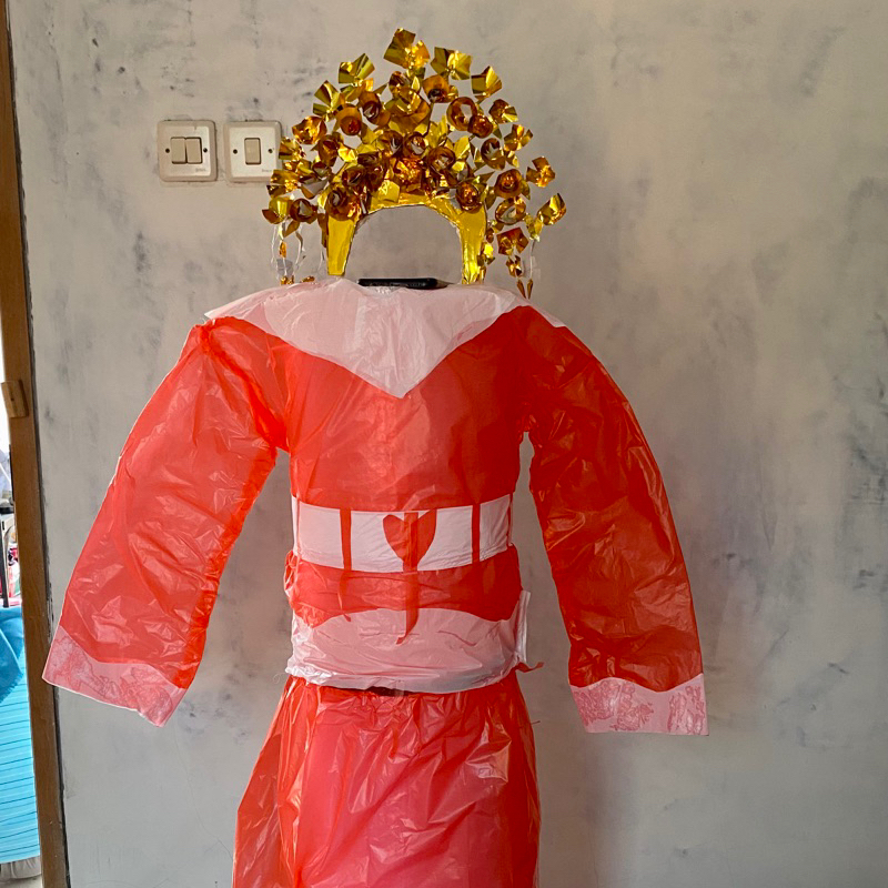 Baju Adat Aceh Merah Putih Kresek Daur Ulang Baju Kostum Daur Ulang Dari Plastik anak SD dan tK juga