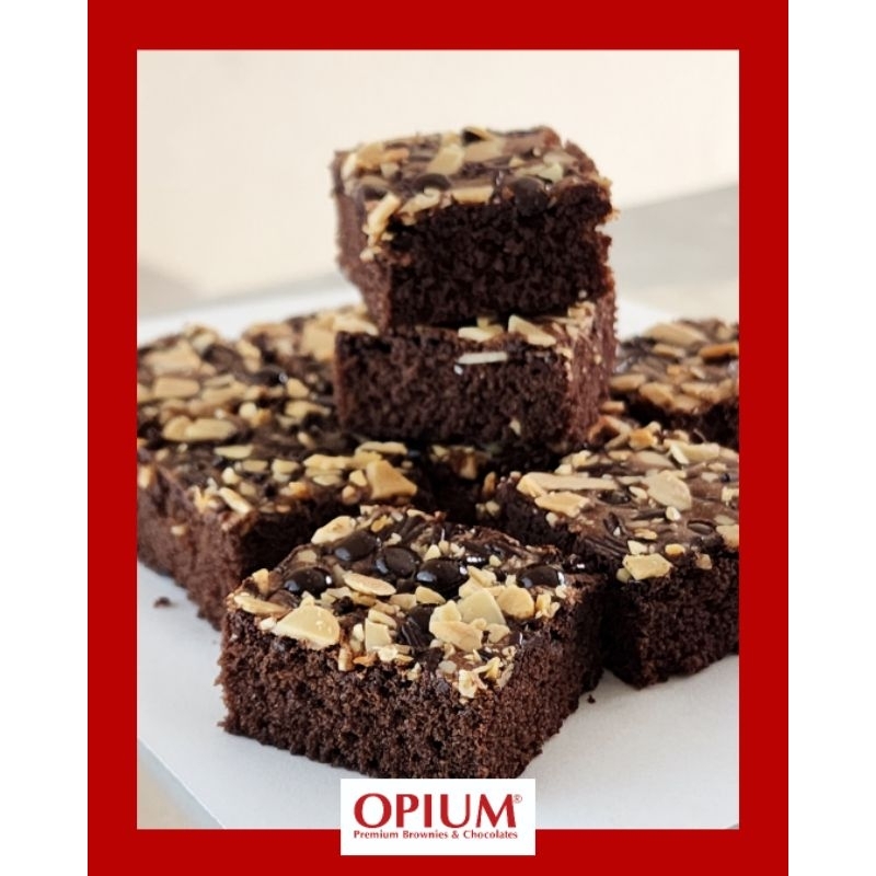 

Brownies Oven Choco Almond / Oleh-oleh Semarang / OPIUM Premium Brownies