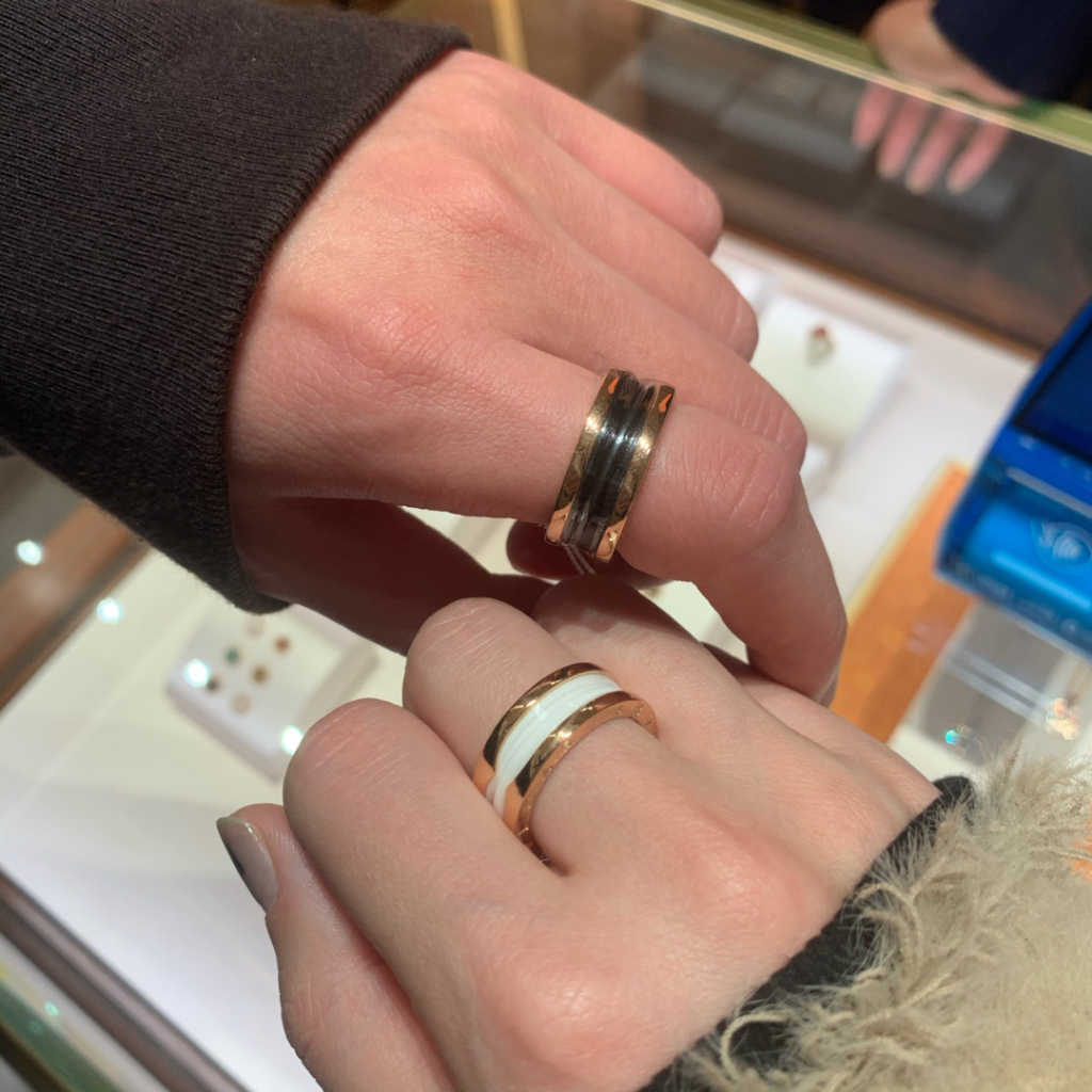 17K Gold B&v&lfg&ar B.zero1 Black and White Ceramic Ring 1 Couple Wedding Ring