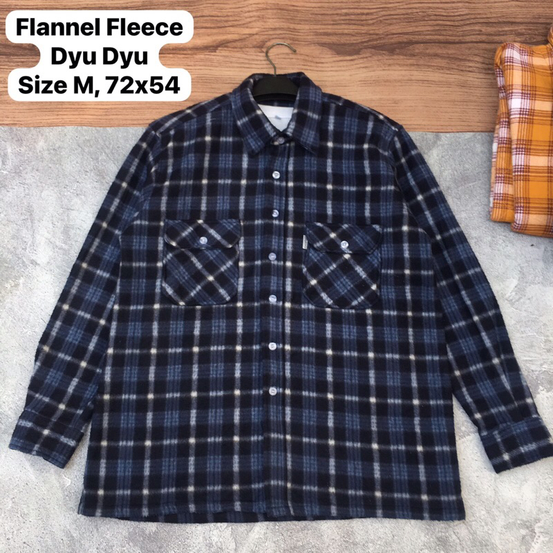 Kemeja flannel Fleece DyuDyu , UNIQLO