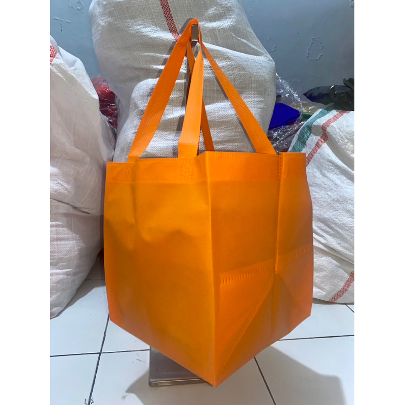 

(1 PACK = 60 PCS) GOODIEBAG TAS HAJATAN 25x25 CM TINGGI 28 CM / TAS NASI BOX / TAS HAJATAN KOTAK NASI / TAS WALIMATUL / TAS SPUNBOND TERMURAH / TAS SUNBOND SOUVENIR / TAS SEMINAR / TAS RAMAH LINGKUNGAN