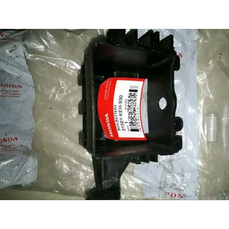 TEMPAT AKI MEGAPRO HIU BOX AKI MEGAPRO LAMA ORI AHM 31501 KEH 930TEMPAT AKI MEGAPRO HIU BOX AKI MEGA