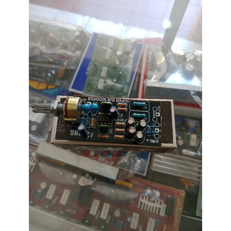 mini subwofer IC alfa AHG original