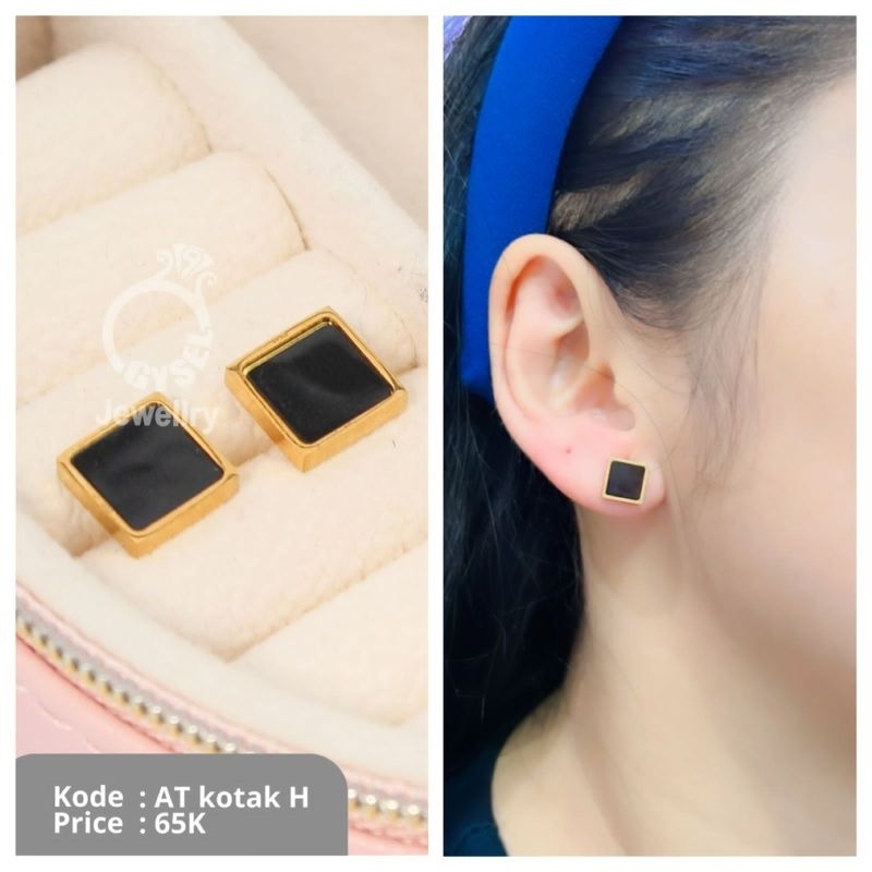 AT Kotak H - Anting Kotak Hitam Gold