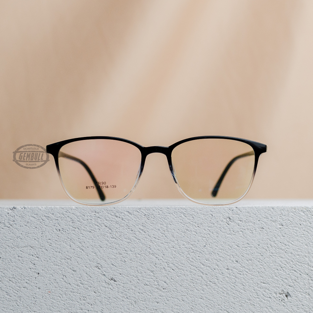 KACAMATA KOTAK PLASTIK LENTUR - BUWANA 02