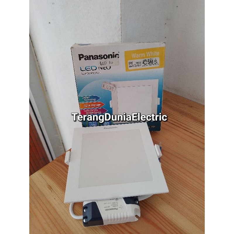 PANASONIC Downlight LED NEO 9 W Kotak Panasonic LED Inbow - warm white