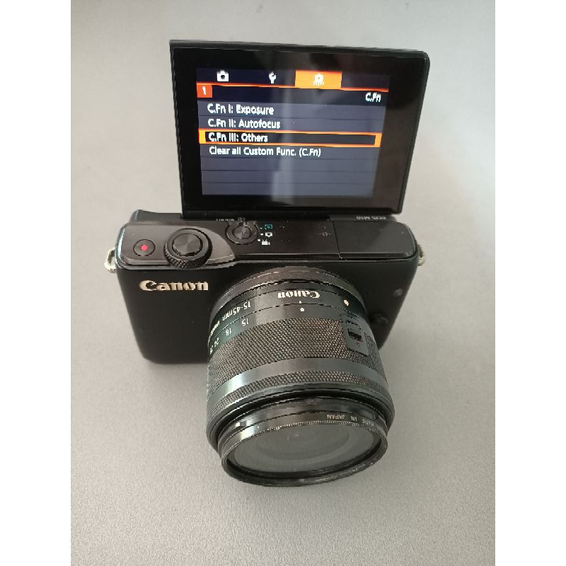 kamera Canon M10