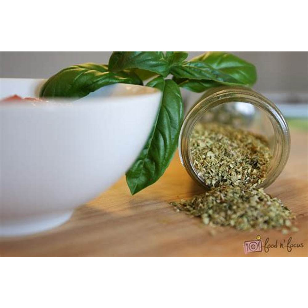 

Basil Flake (100 gram) / Daun Kemangi Kering / Dried Basil Leaves