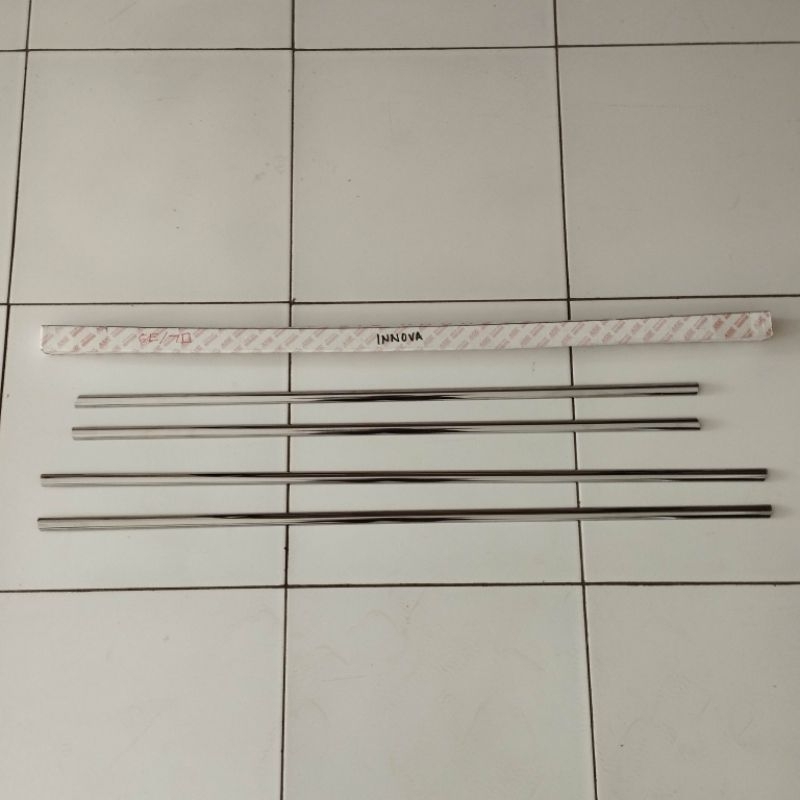 Lis Kaca Samping Toyota Innova