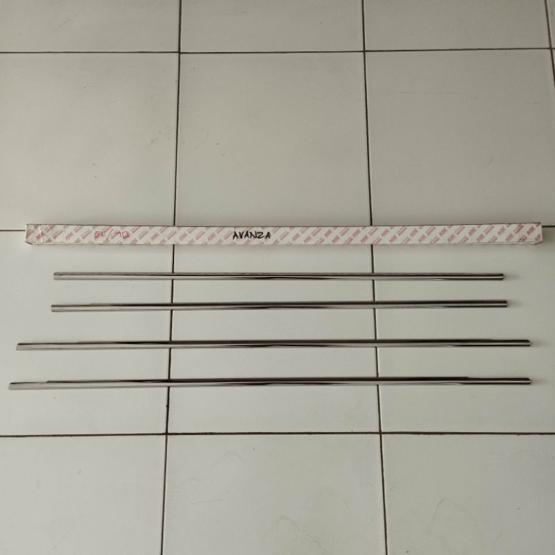 Lis Kaca Samping Avanza Xenia