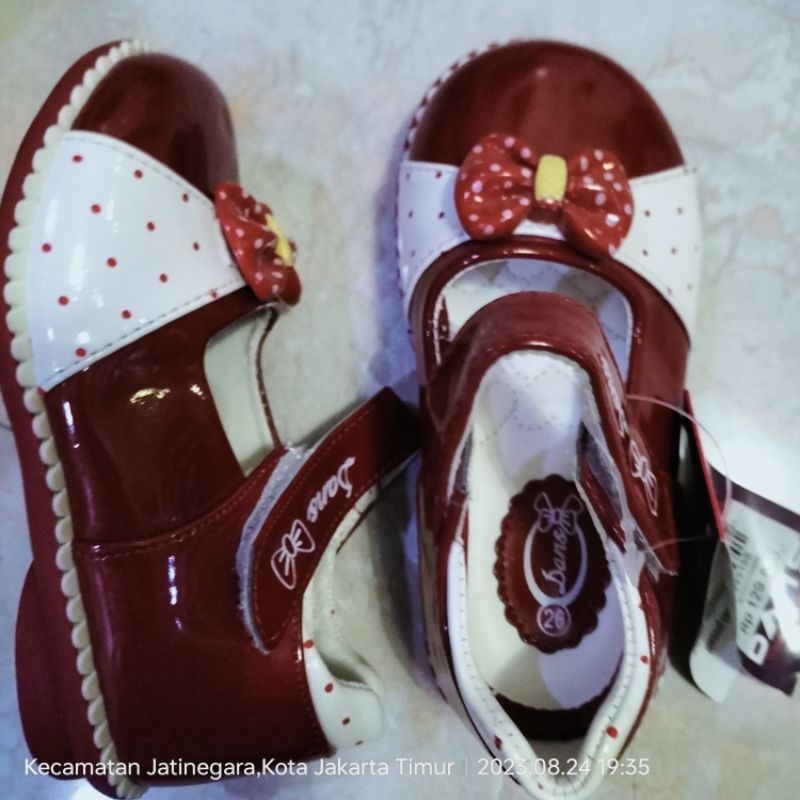 sepatu anak perempuan  merah putih untuk pesta