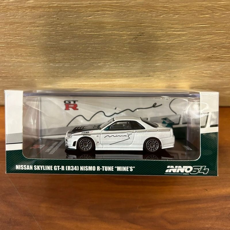 INNO64 NISSAN SKYLINE GT-R (R34) NISMO R-TUNE MINE'S WITH GREEN CARBON INNO 64