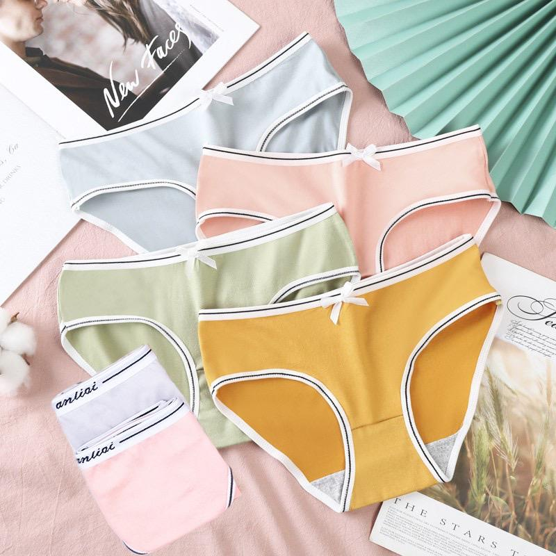 CD WANITA LIST HITAM TENGAH MODEL POLOS