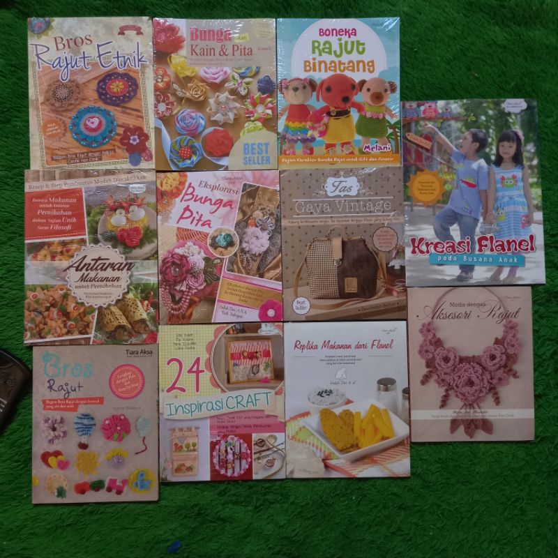 ORIGINAL BUKU KREASI KERAJINAN TANGAN BUNGA DARI KAIN PITA MODIS DENGAN AKSESORI RAJUT REPLIKA MAKAN