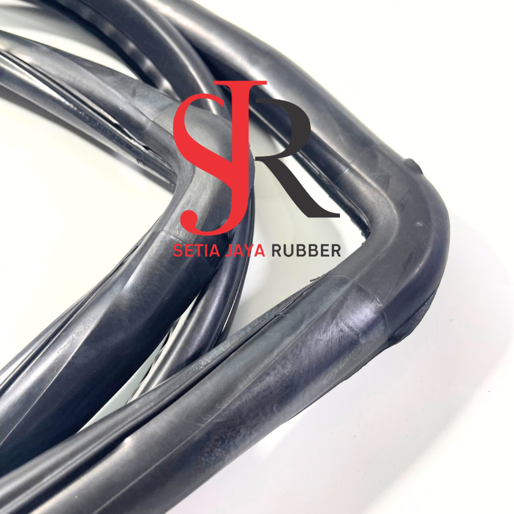 Karet Kaca Depan Mobil Carry Futura T120SS Carry 1300 1