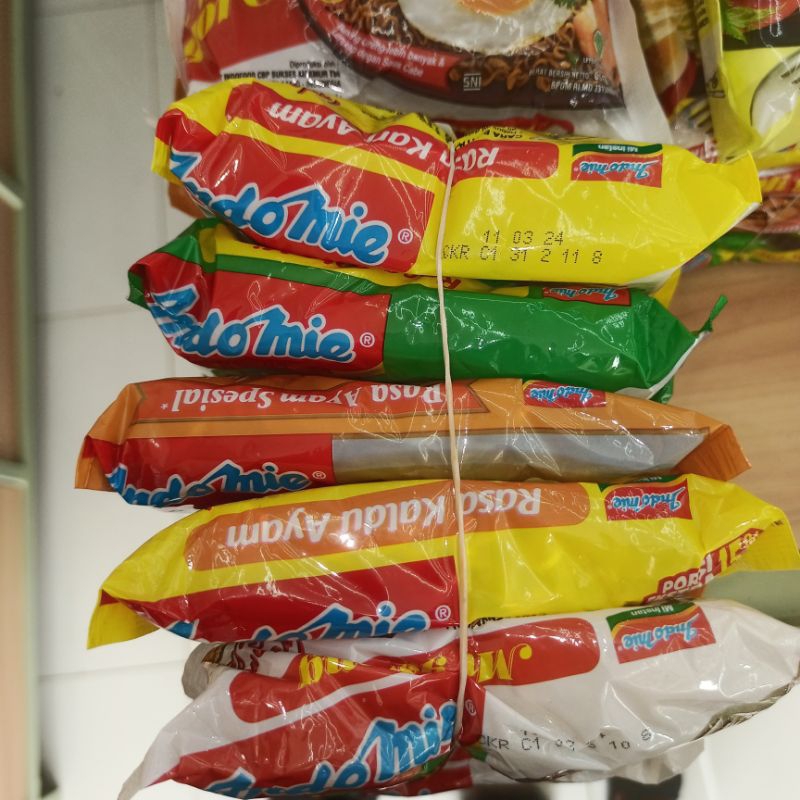

Paket Indomie Isi 5 Mix -Paket Kari Ayam