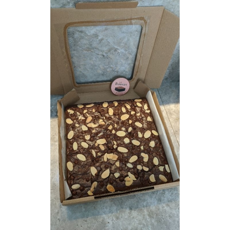 

Custom 1 topping ✨ Large Size 20x20cm