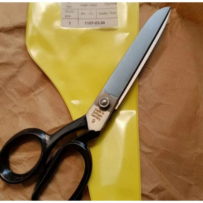 

Gunting kain madein Solingen Germany 9 Inch