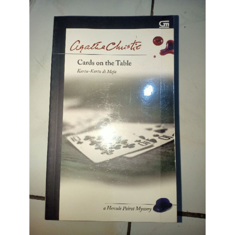 Agatha Christie Kartu Kartu Di Meja