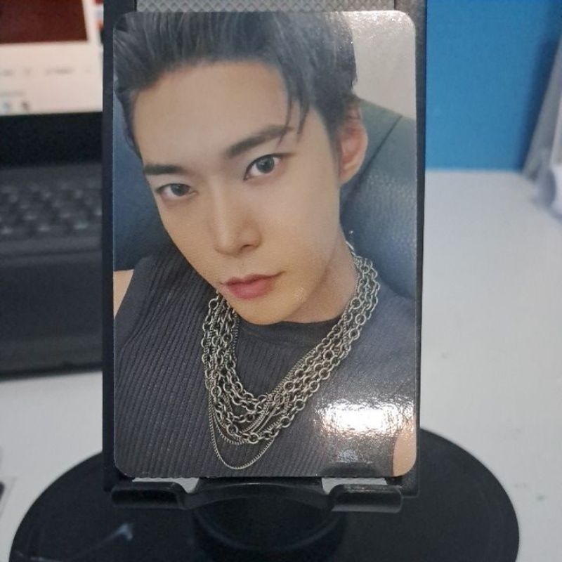 DOYOUNG 2BADDIES (Read Des)