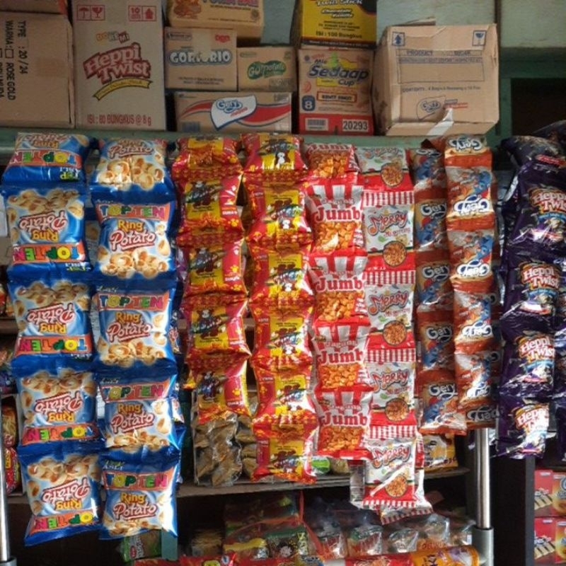 

SNACK JAJAN ASIN GURIH RENYAH RENCENG 5.000 PER RENCENG