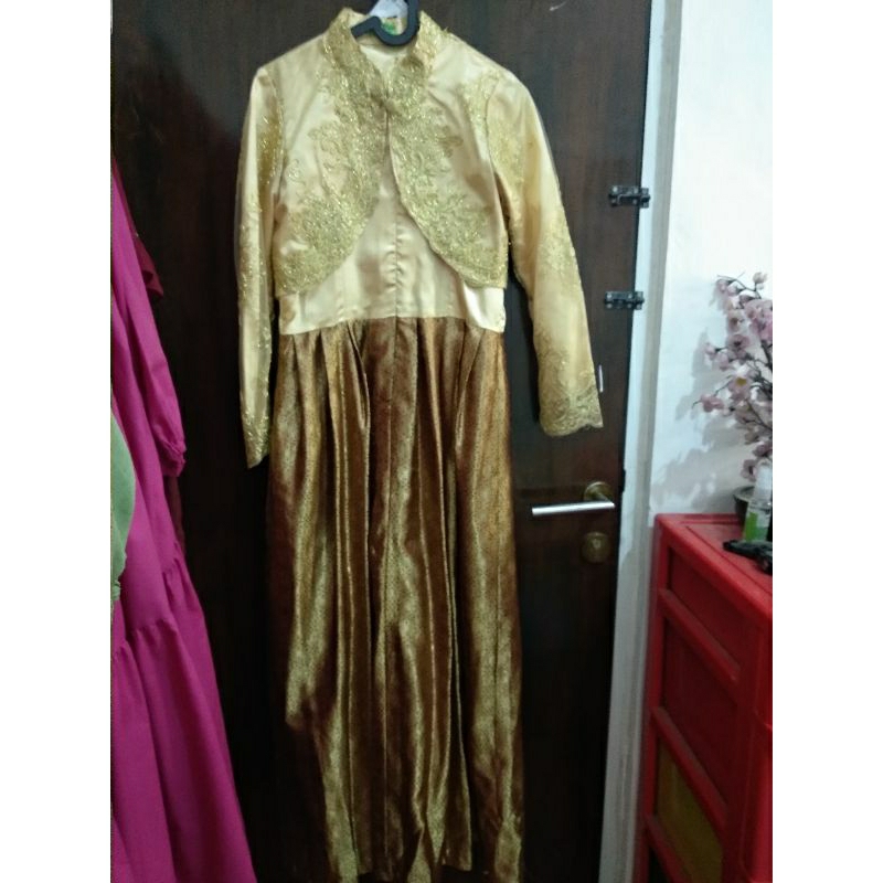 Dress pesta gold preloved