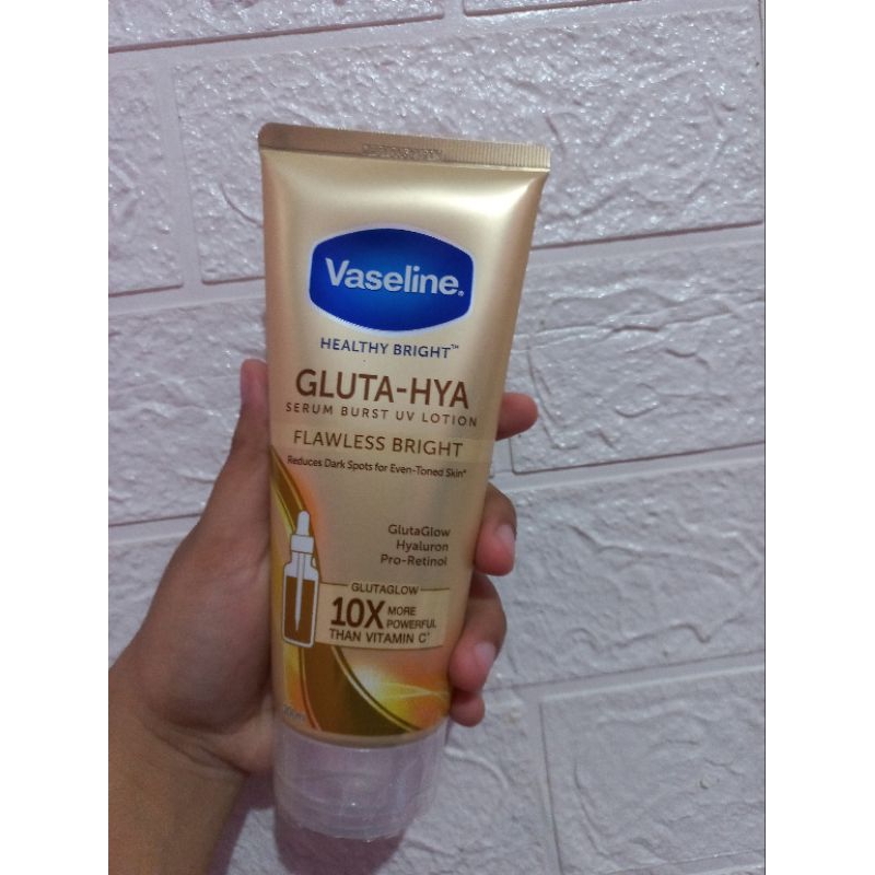 VASELINE HEALTHY BRIGHT GLUTA-HYA