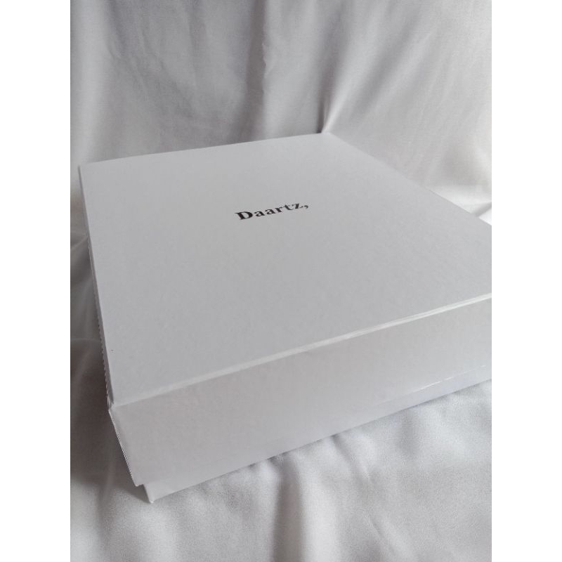 

kotak kado hardbox 24,5x24,5x9,5