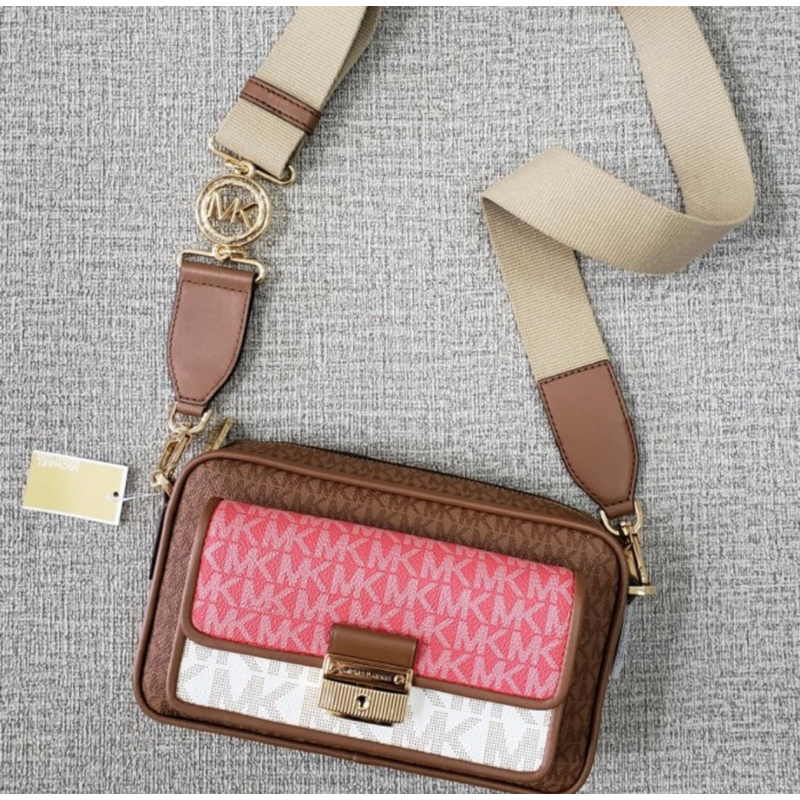 ORIGINAL … Sling bag / Camera Bag / Cambag MK (Michael Kors) Bradshaw Signature