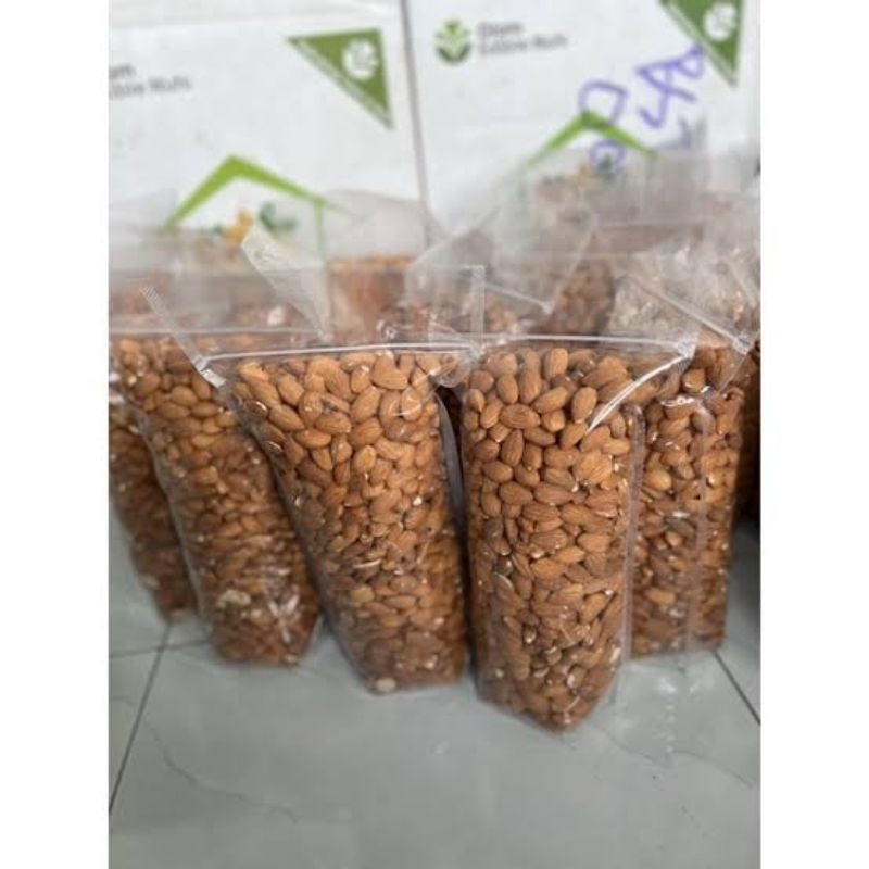 

kacang almond premium 500gram